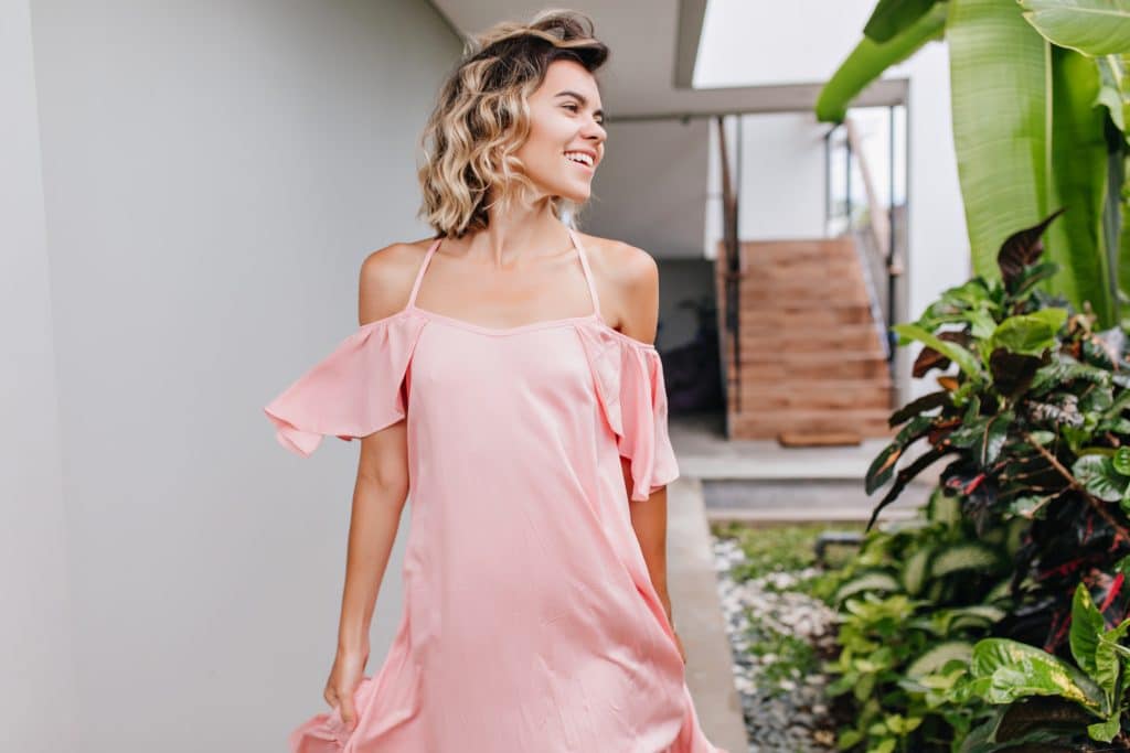Satin draped tops: the must-have for your wardrobe in 2025